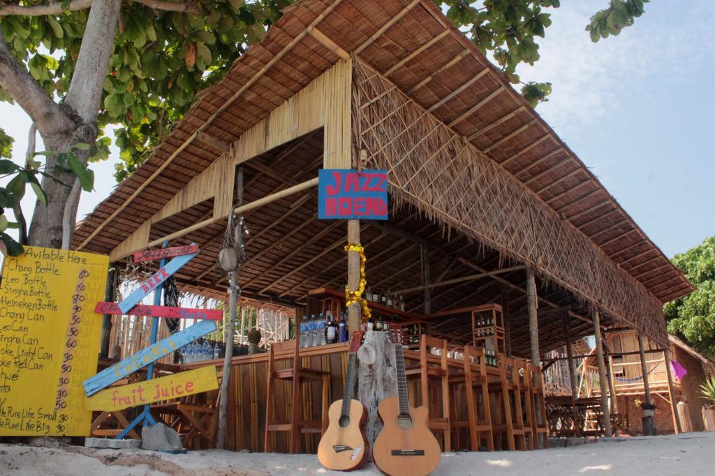 Captain Yut'S Bangalows Koh Lipe Exterior foto